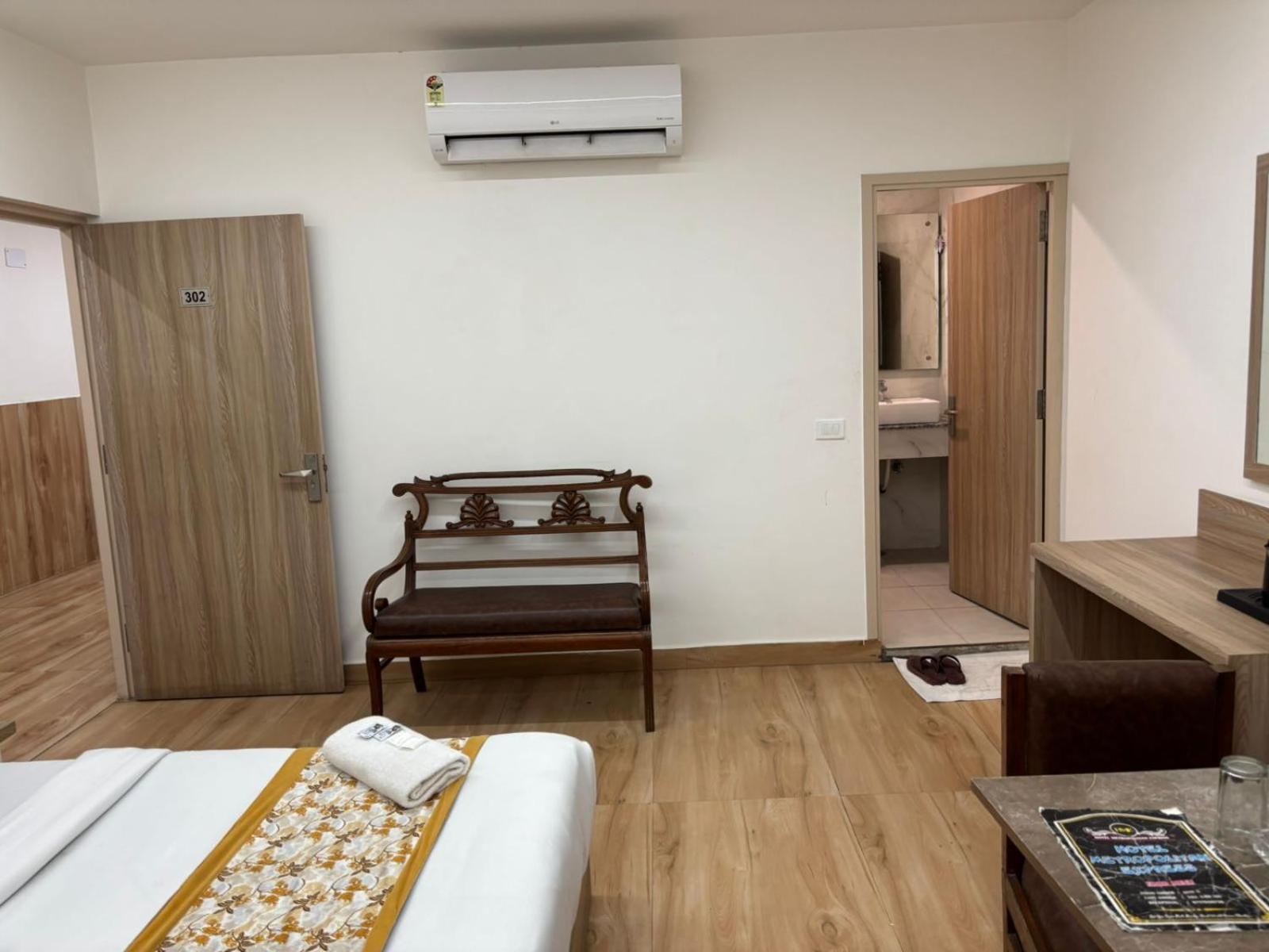 The Royal Metropolitan Igi Airport Delhi Hotel 4*