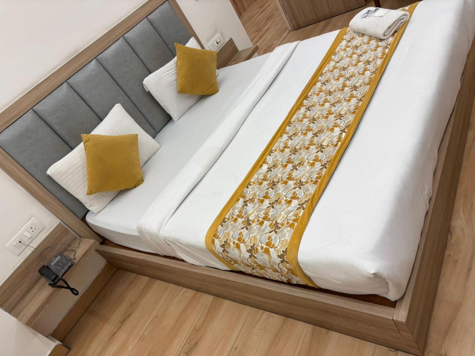Hotel The Royal Metropolitan Igi Airport Delhi New Delhi
