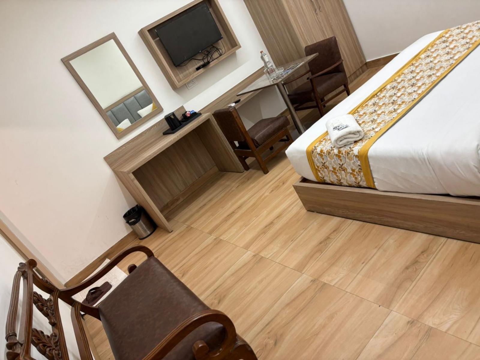The Royal Metropolitan Igi Airport Delhi Hotel 4*