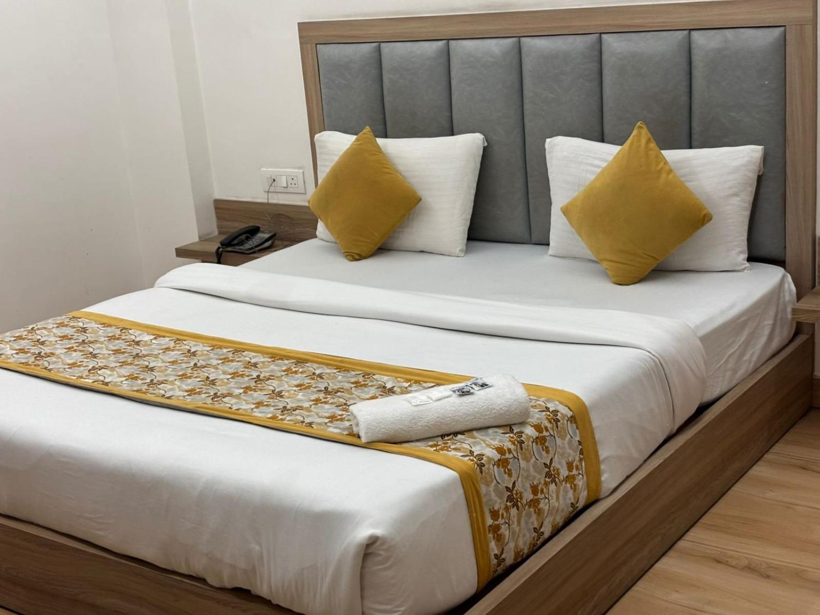 The Royal Metropolitan Igi Airport Delhi 4* New Delhi